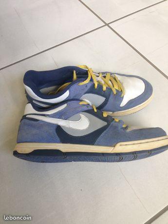 Tennis NIKE bleu 38.5 (lou45)