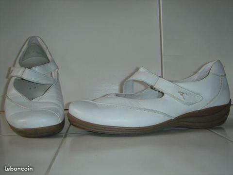 Chaussures babies ARA cuir blanc scratch NEUVES 37