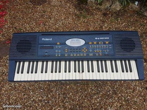 Synthétiseur piano Roland EM-20