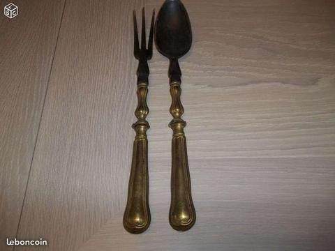 Cuillère et fourchette ancienne en corne et cuivre