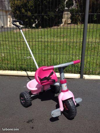 Vélo tricycle enfant rose smoby