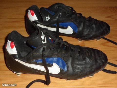 Chaussures de foot NIKE p.37