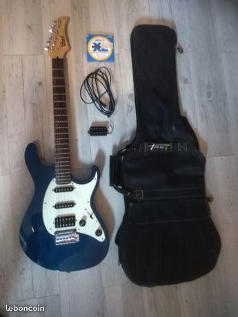 Guitare électrique CORT + housse et accessoires