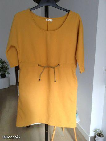 Robe neuve jaune moutarde Akoz (36 ou 38)