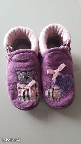 Chaussons fille taille 22