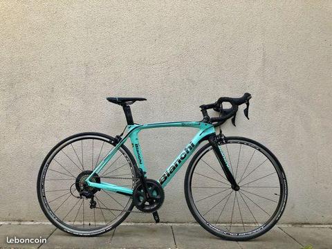 Vélo de route Bianchi Oltre Xr3