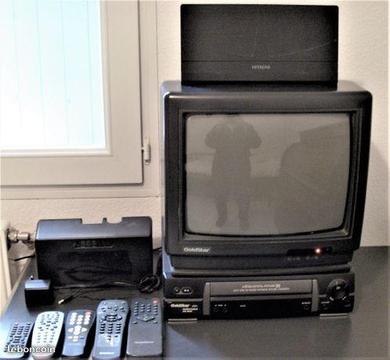TV 35 cm + Lecteur VHS & 43 K7 + antenne Hitachi