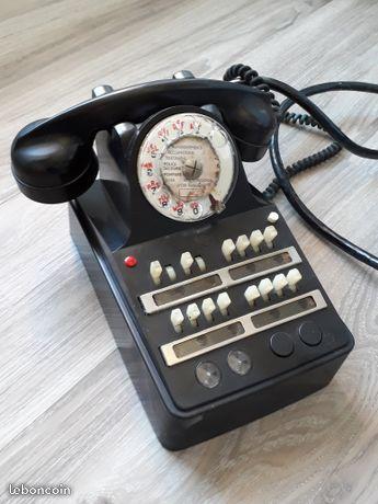 Téléphone ancien en bakélite années 50