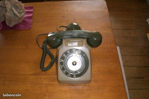 Téléphone des années 70