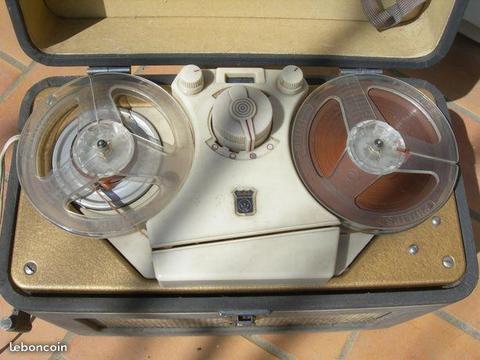 Magnétophone ancien Radiola
