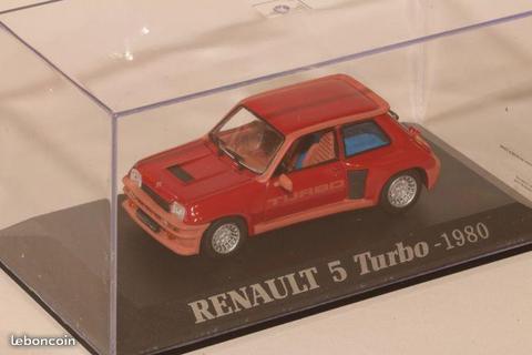 Miniature Renault R5 Turbo UNIVERSAL HOBBIES