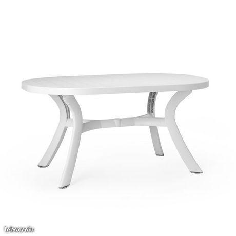 Table ovale blanche 6 pers