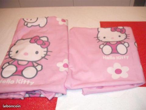 1 Housse de couette rose Hello Kitty+ taie
