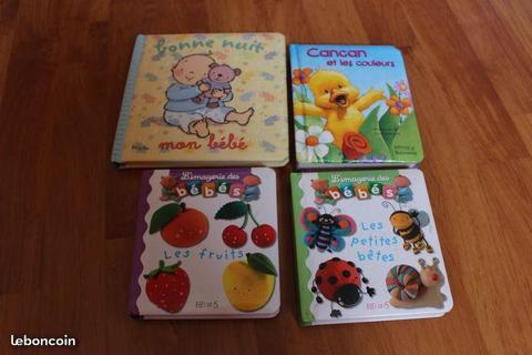 4 livres pages cartonnées pour bébé