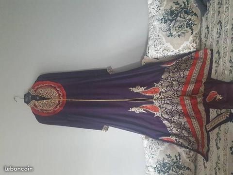 Robe orientale ,caftan, abaya
