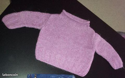 Pull rose bébé 2 ans