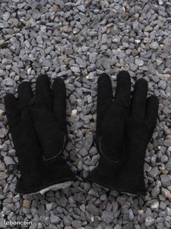 Très beaux gants en daim noir 