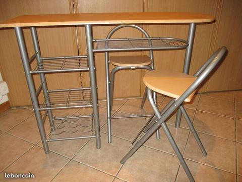 Table avec rangement et 2 chaises