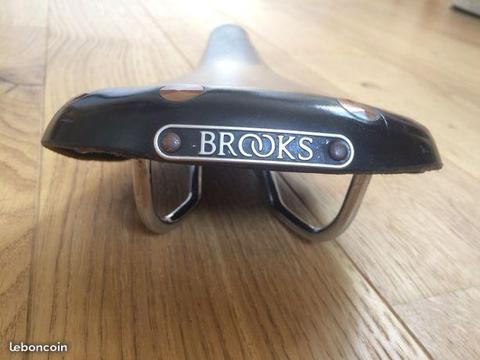 Selle Brooks noire swift