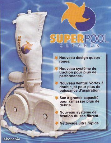 Robot pour piscine avec surprésseur