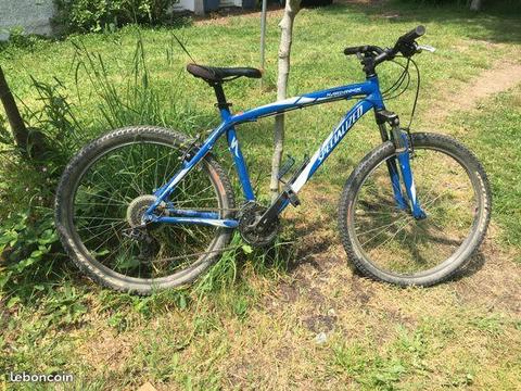 VTT SPECIALIZED HARDROCK sport 26 taille 19 alu