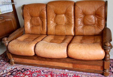 Canapé convertible et 2 fauteuils en cuir et chêne