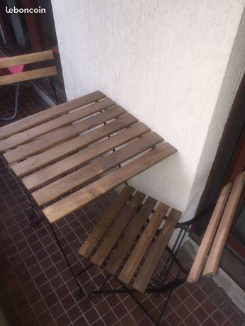 Table de balcon + 2 chaises