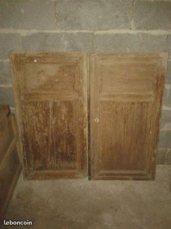 Ensemble de 2 portes de bahut anciennes en chêne