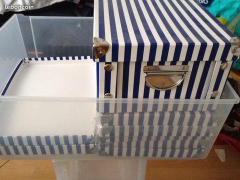 Lot de boîtes en carton style marin