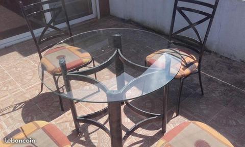 Table fer forgé avec plateau vitré/ chaises
