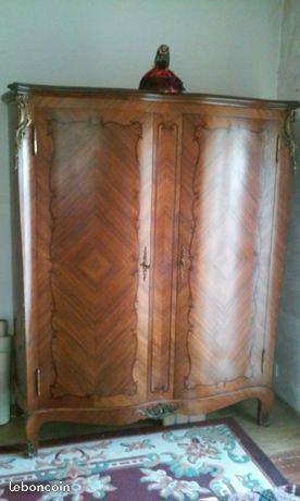 Très belle armoire style louis XV