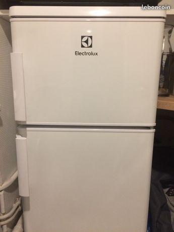 Réfrigérateur Electrolux en excellent état (2 ans)