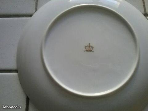 Plat porcelaine dans les tons bleus et or