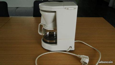 Petite cafetière en très bon état