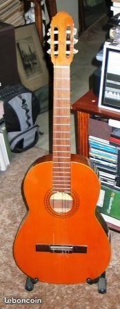 Guitare espagnole Raimundo modèle 106