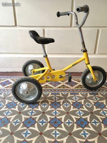 Tricycle enfant