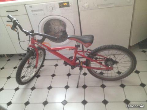 Vélo rouge décathlon T série 20 pouces