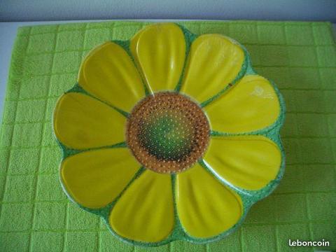 Plat creux jaune en plastique selma93