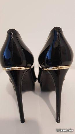 Escarpins noirs Louis Vuitton authentiques