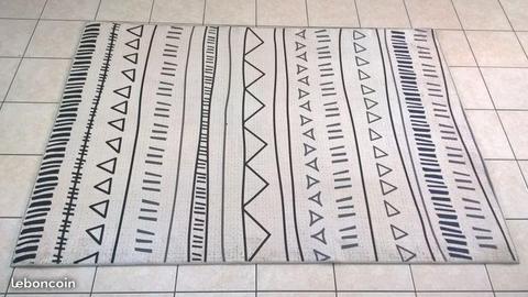 Tapis poil court 140*200 cm motifs azteques