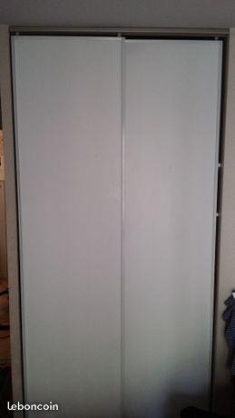 2 portes placard blanc coulissantes taille moyenne