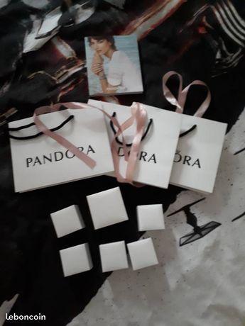 Pandora lot boîtes et sacs neufs