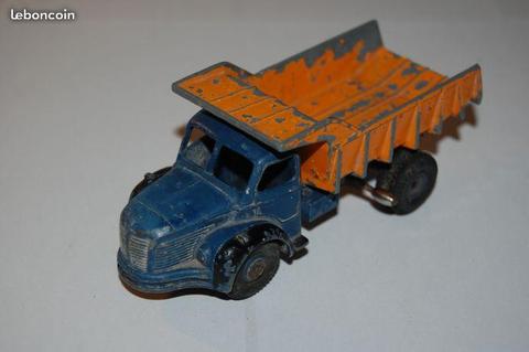 Dinky Toys Berliet benne carrière 1/43