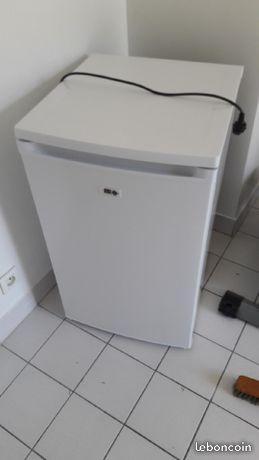 Réfrigérateur FAR 84L + congélateur 14L