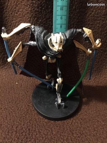 Figurine Star Wars Grievous avec ses sabres Disney