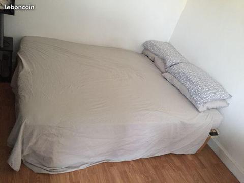Couette de lit blanche 200x200cms
