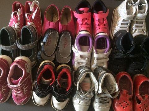Lot de chaussures fille 24,25,26 nana92