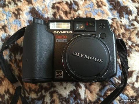 Appareil photo numérique compacte Olympus C-5050
