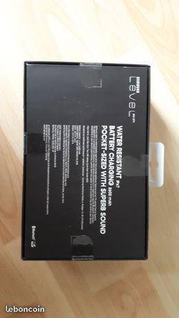 Enceinte bluetooth Samsung Level Box Slim neuve