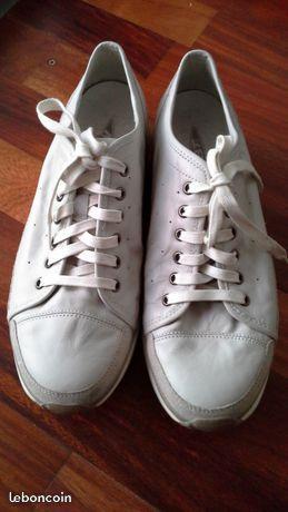 Chaussures / baskets MBT blanc et gris – neuves